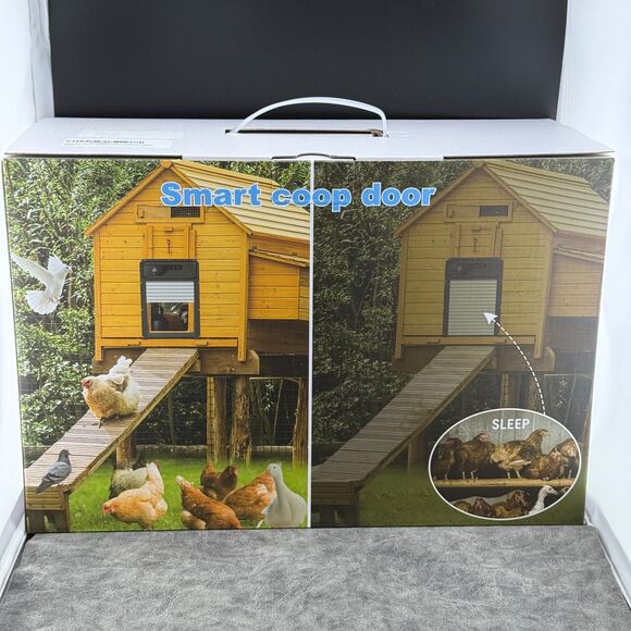 Automatic Chicken Coop Roll-up Door w/ Solar Remote Timer Night Vision - Picture 4 of 8